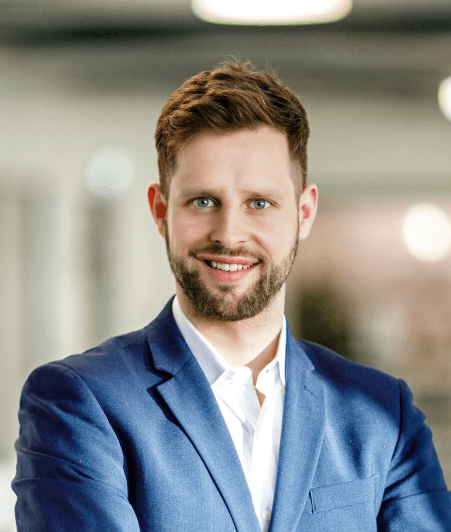 Raphael Joos, Strategie und Analyse — Vincent & Partner